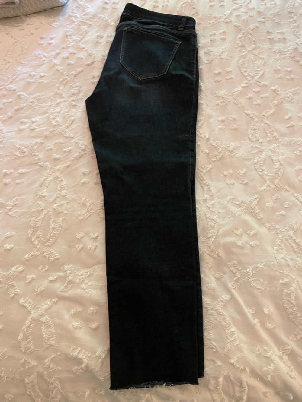 Women's Black Ankle-Length Cropped Jeans